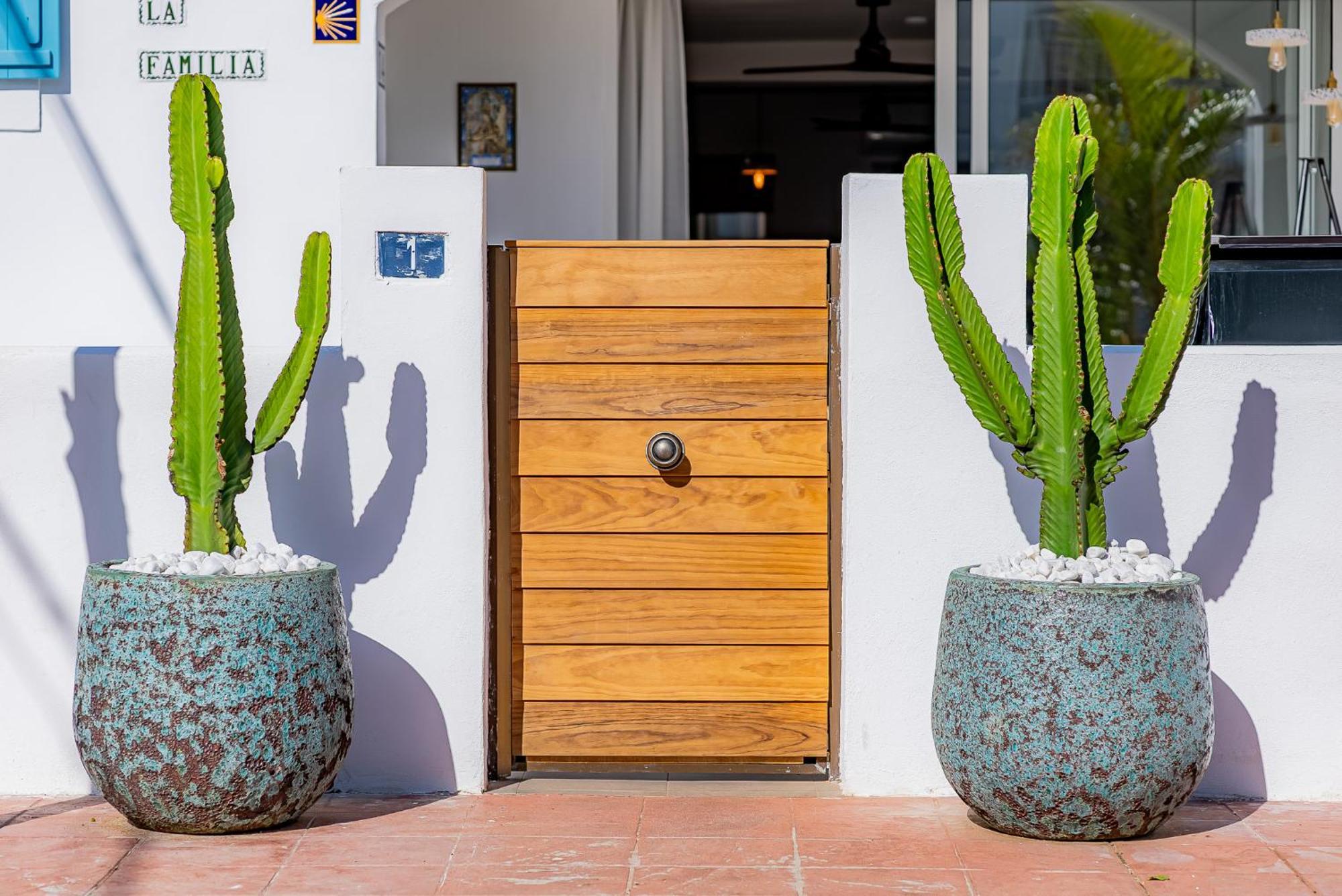 La Familia Beach House La Cala Ла Кала де Михас Екстериор снимка