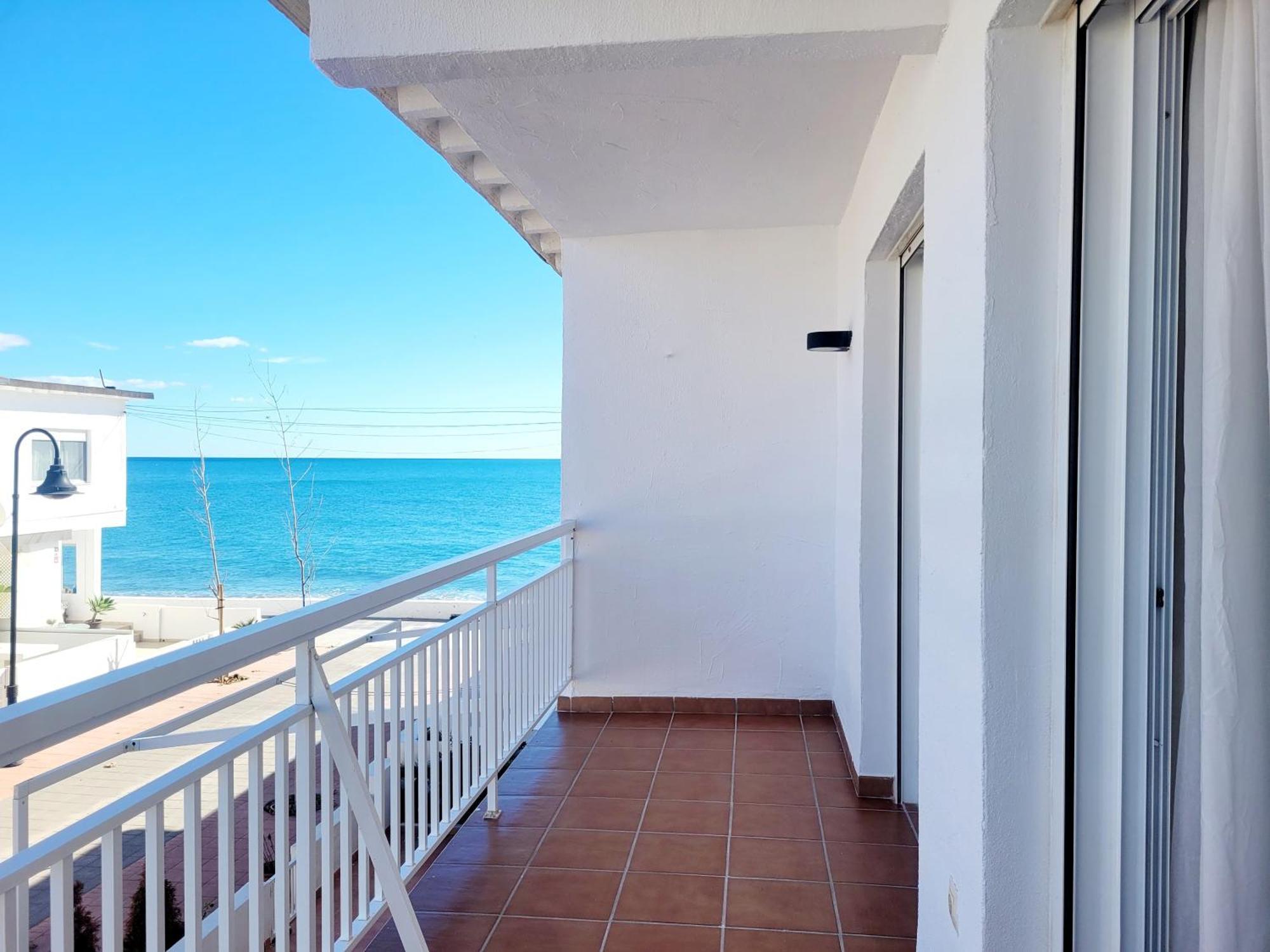 La Familia Beach House La Cala Ла Кала де Михас Екстериор снимка