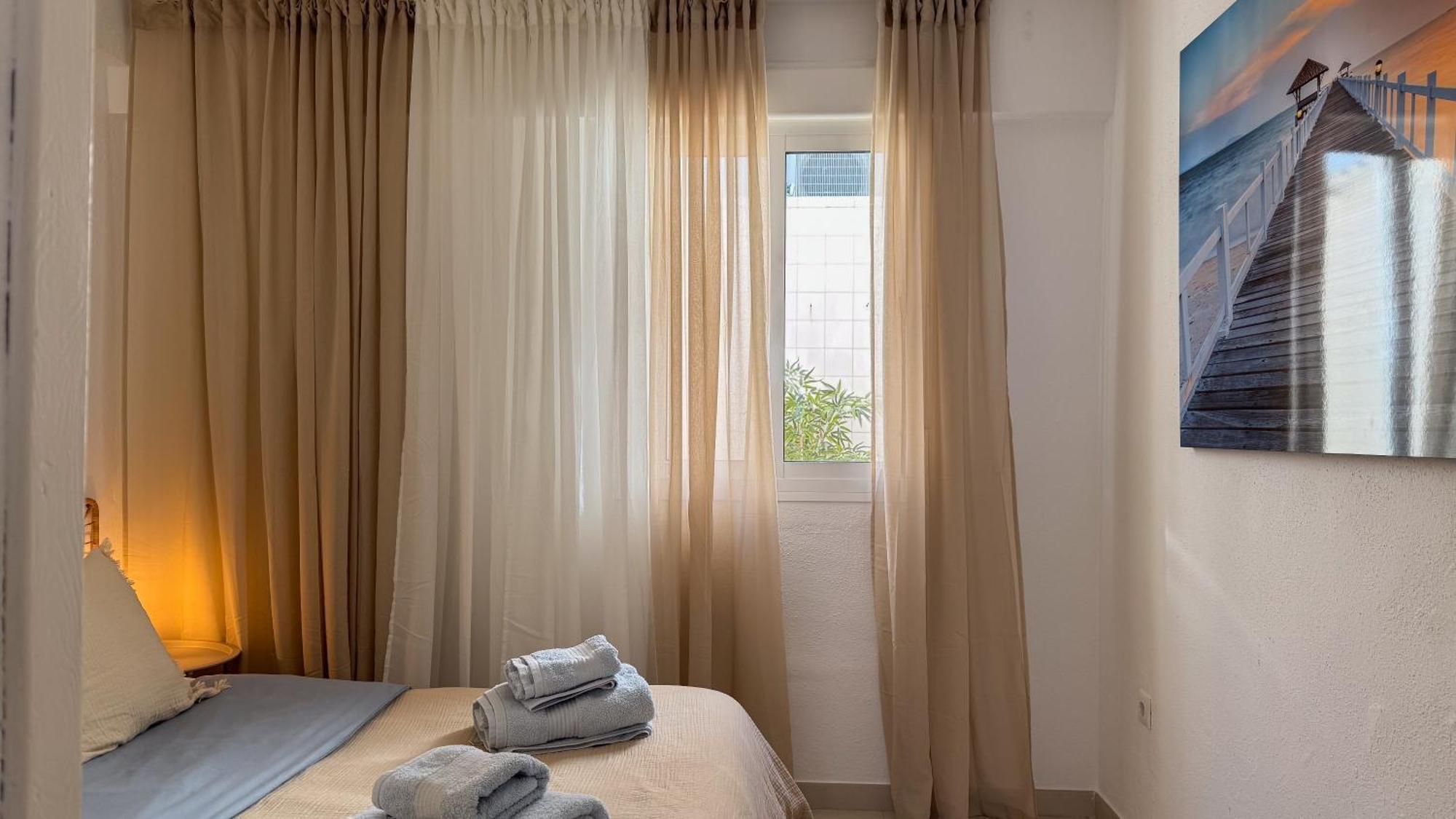 La Familia Beach House La Cala Ла Кала де Михас Стая снимка