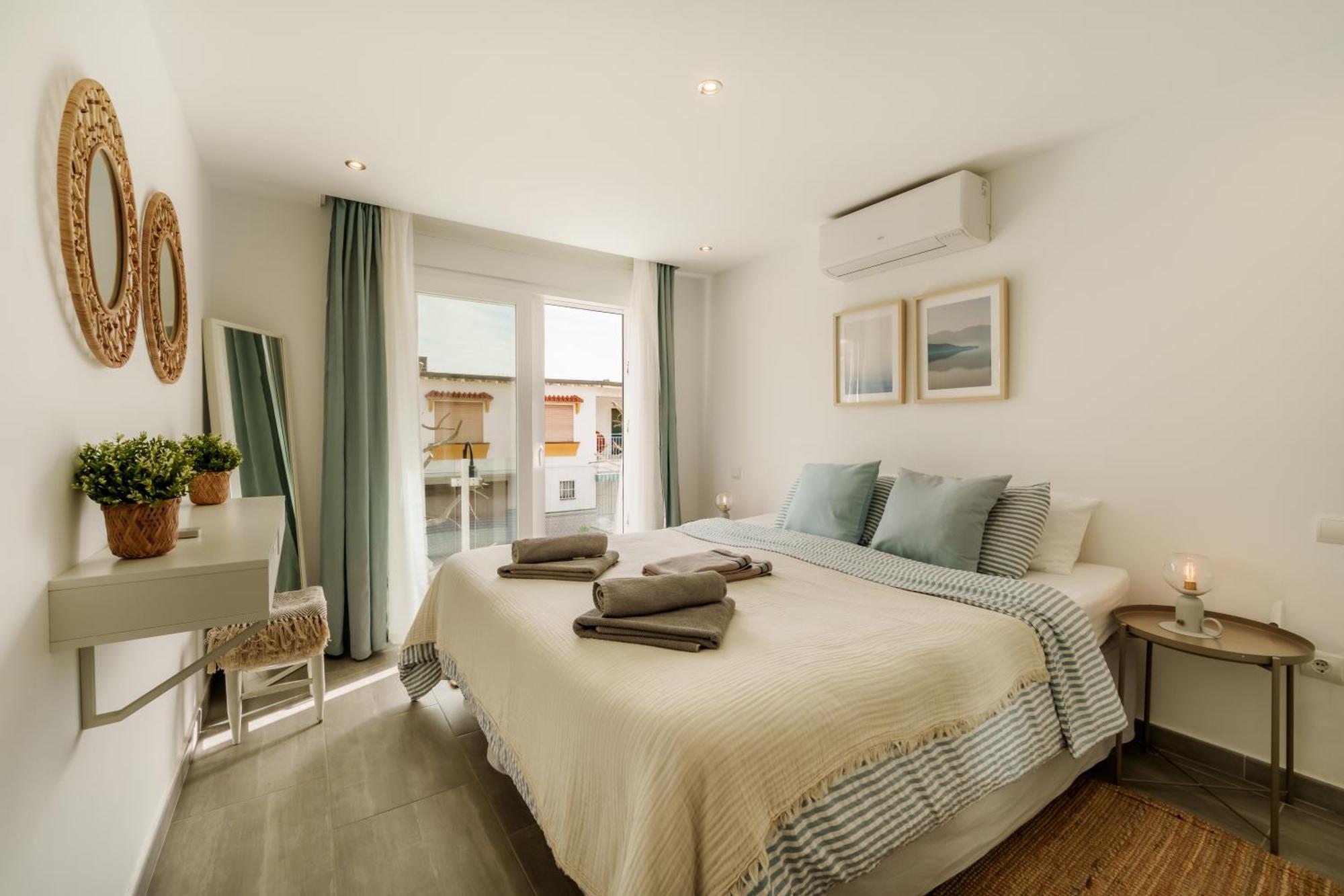 La Familia Beach House La Cala Ла Кала де Михас Стая снимка