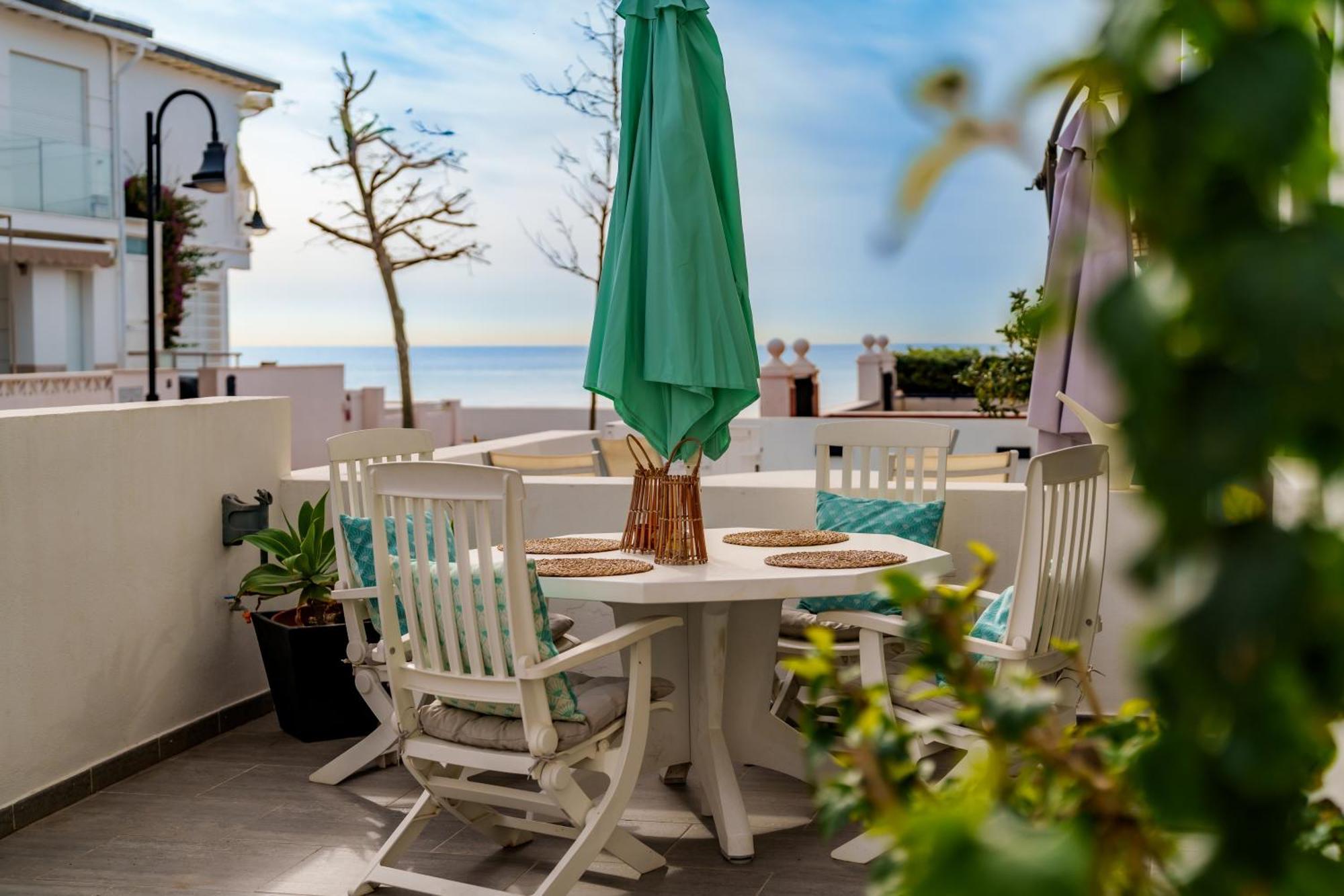 La Familia Beach House La Cala Ла Кала де Михас Екстериор снимка